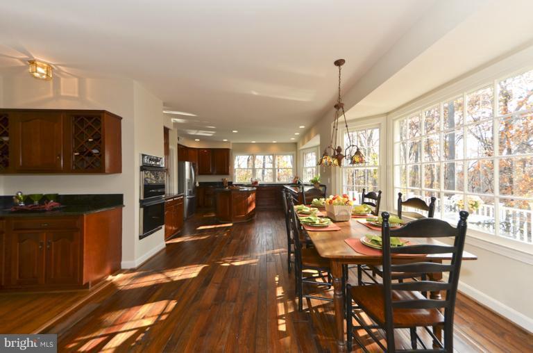 2009 Spring Branch Drive Vienna, VA 22181 - Photo 21 of 30 Kitchen