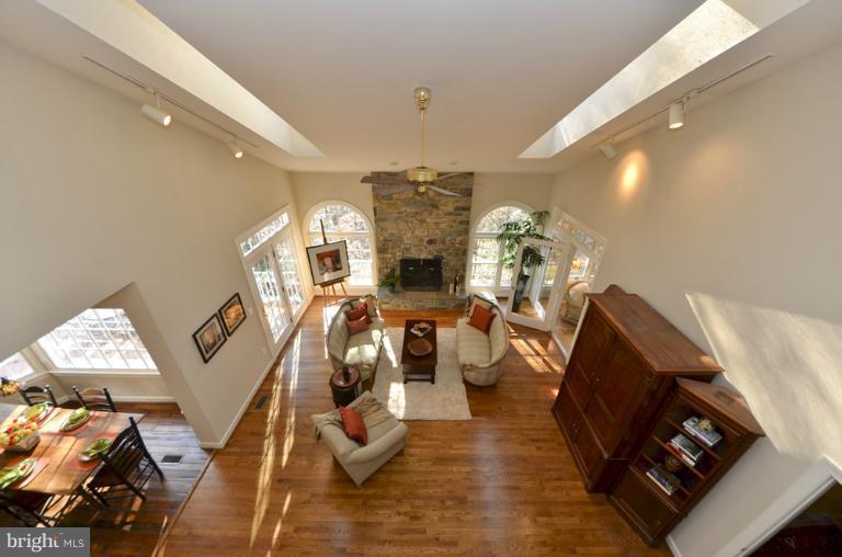 2009 Spring Branch Drive Vienna, VA 22181 - Photo 24 of 30 Family Room