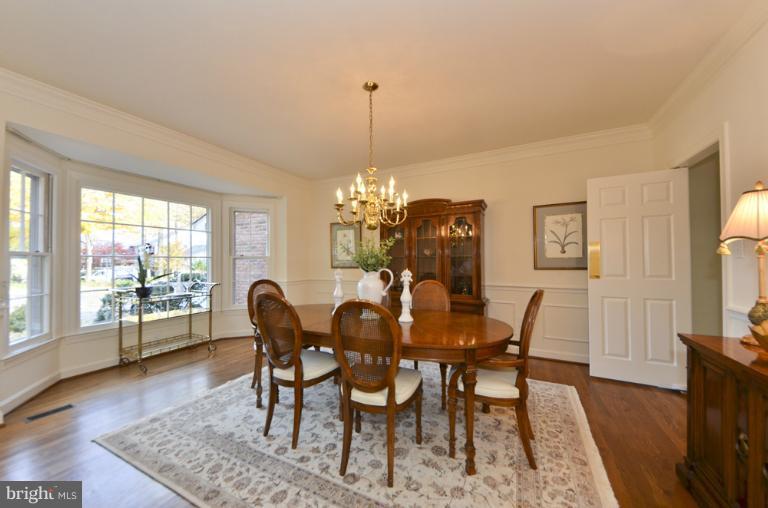 2009 Spring Branch Drive Vienna, VA 22181 - Photo 28 of 30 Dining Room