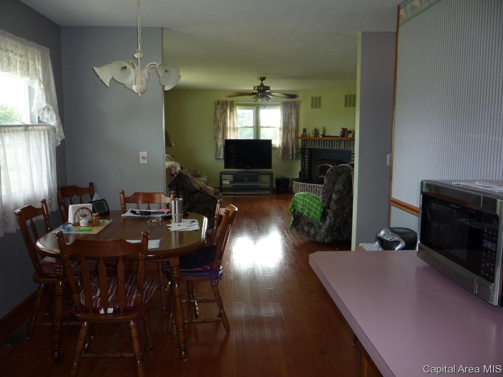 3204 Bissell Road Springfield, IL 62707 - Photo 8 of 25
