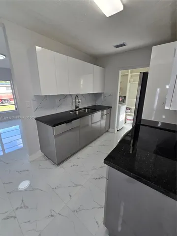 $3,200 | 1320 Northeast 211th Terrace, Miami, FL 33179