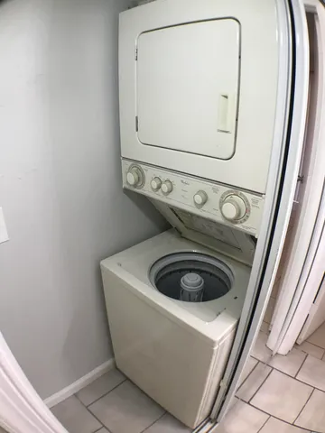 a close up view of washer and dryer