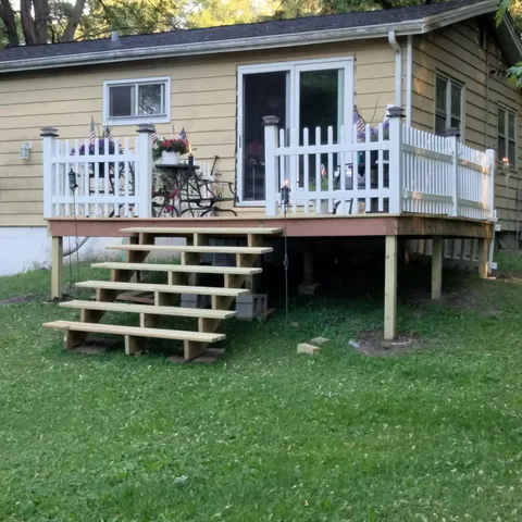 $248,000 | N44W28076 Capitol Drive, Delafield, WI 53072