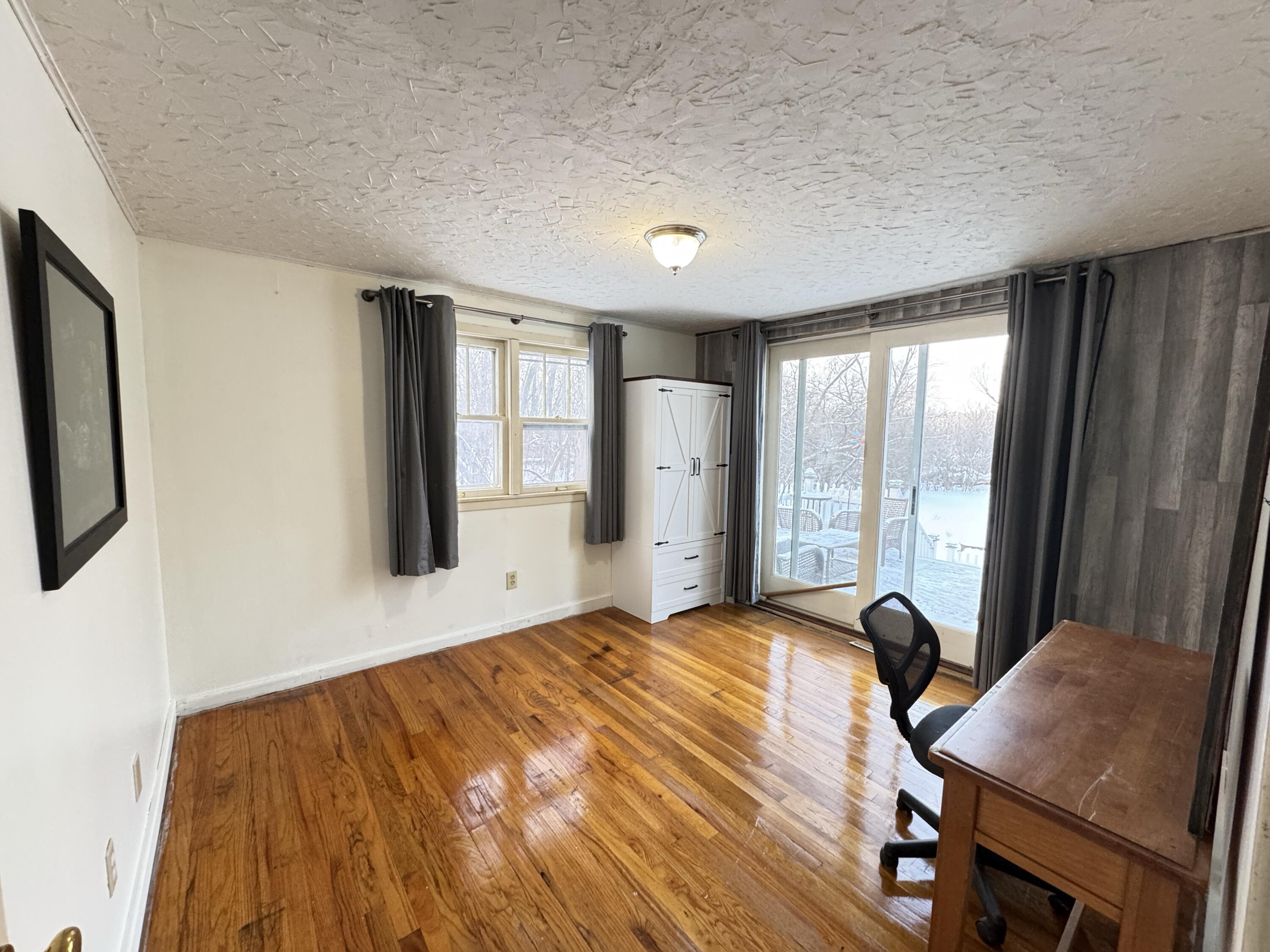 N44W28076 Capitol Drive Delafield, WI 53072 - Photo 8 of 18 IMG_6970