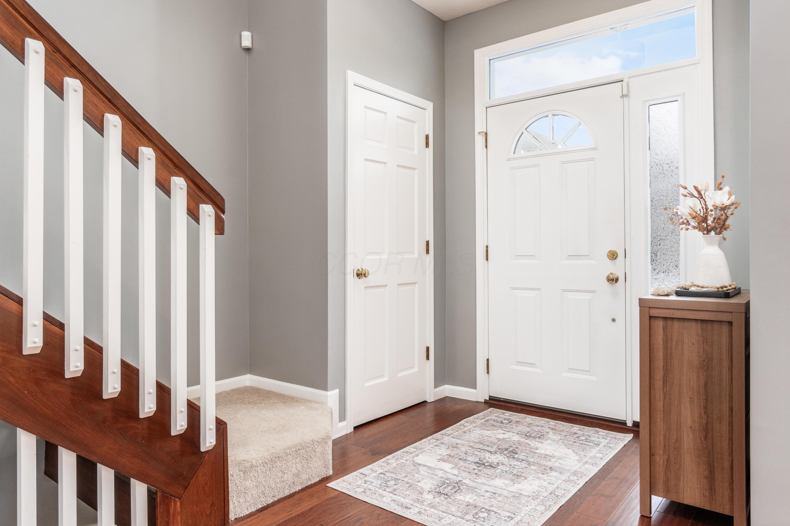7305 New Point Place Powell, OH 43065 - Photo 4 of 46 Entry