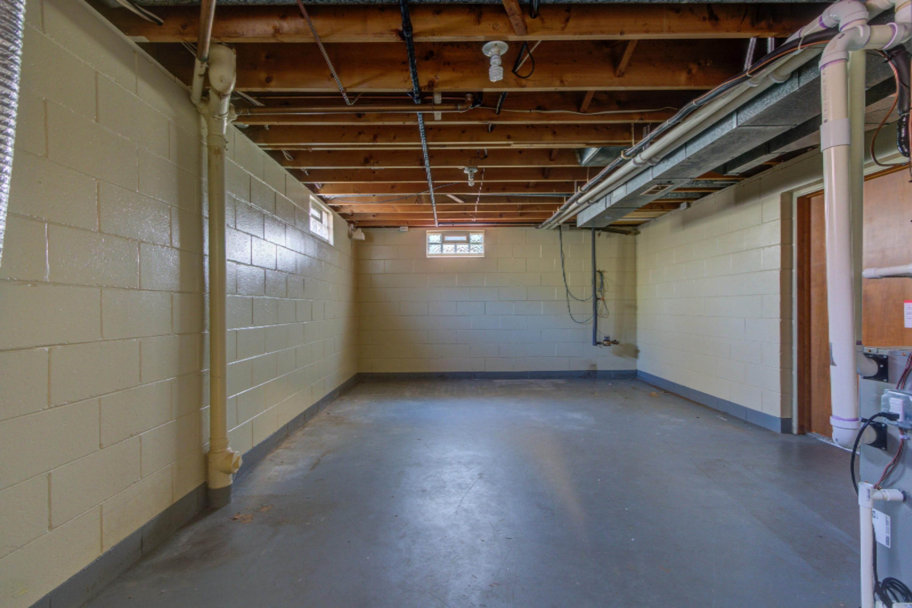 1474 Woodside Road Muskegon, MI 49441 - Photo 37 of 45 Storage Space
