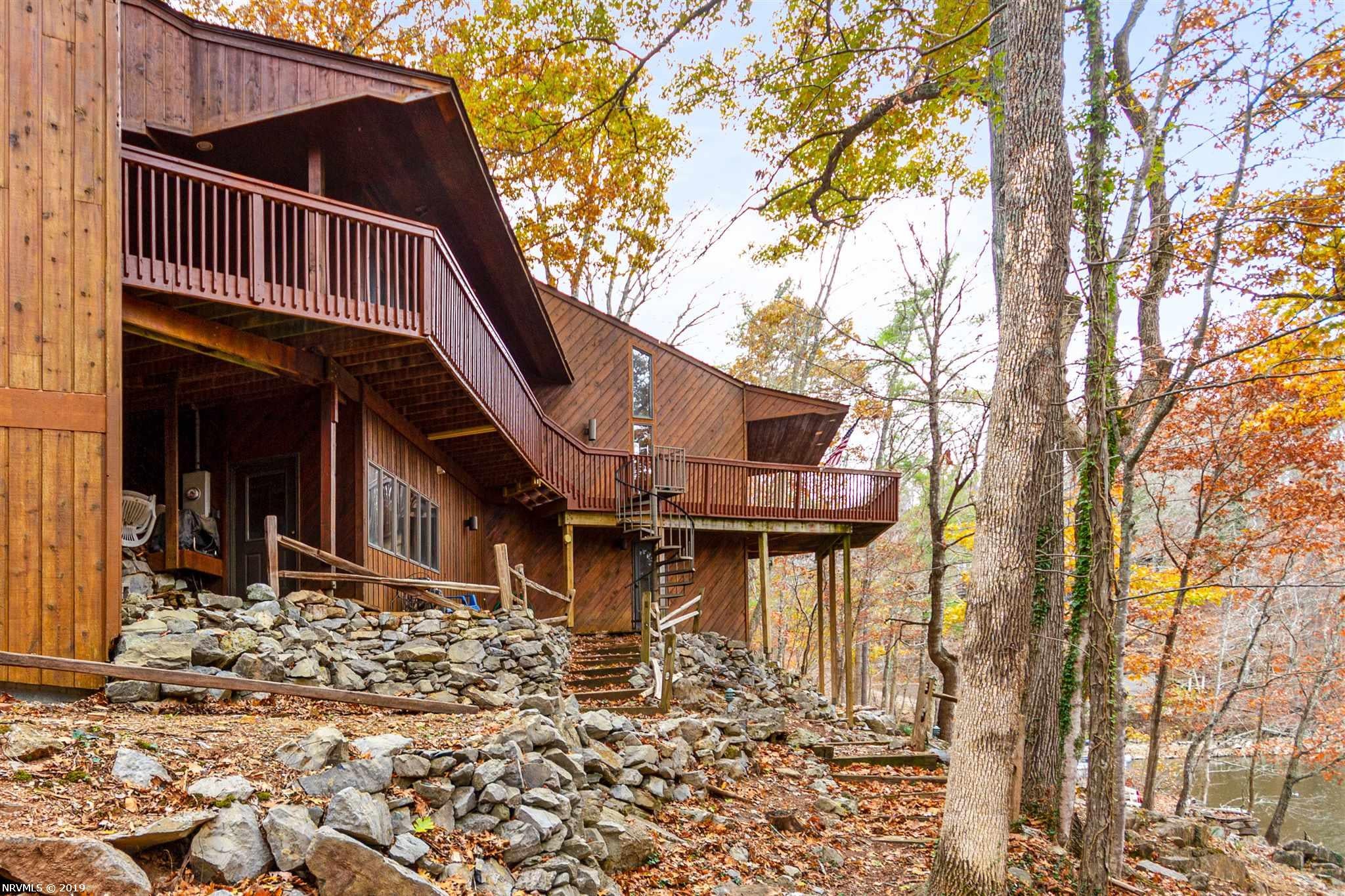 4649 Heavener Road Radford, VA 24141 - Photo 6 of 44 Gallery Image 6