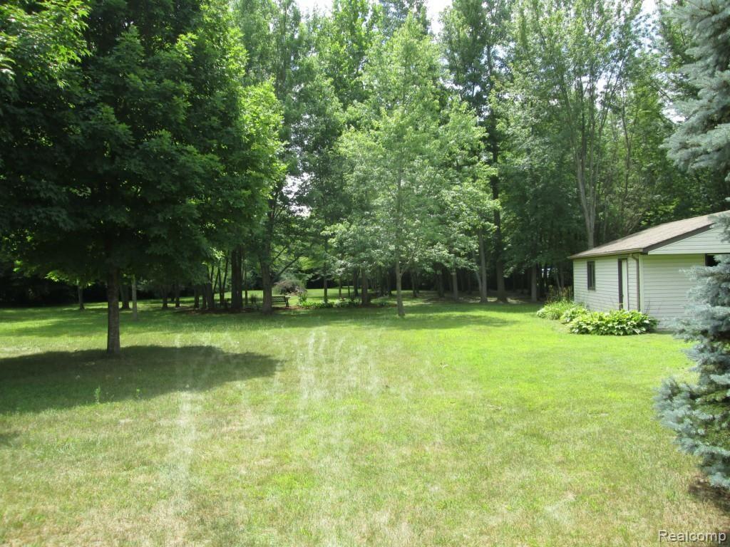 33263 King Road New Boston, MI 48164 - Photo 3 of 23 king 014.jpg