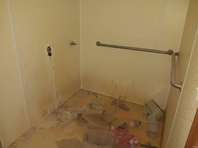 $79,000 | 7751 Bullerdick Road, Poland, IN 47868