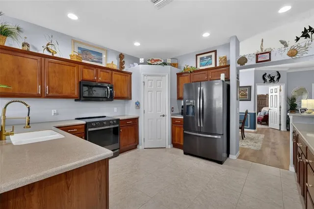 $332,950 | 16288 Southwest 14th Avenue Road, Ocala, FL 34473