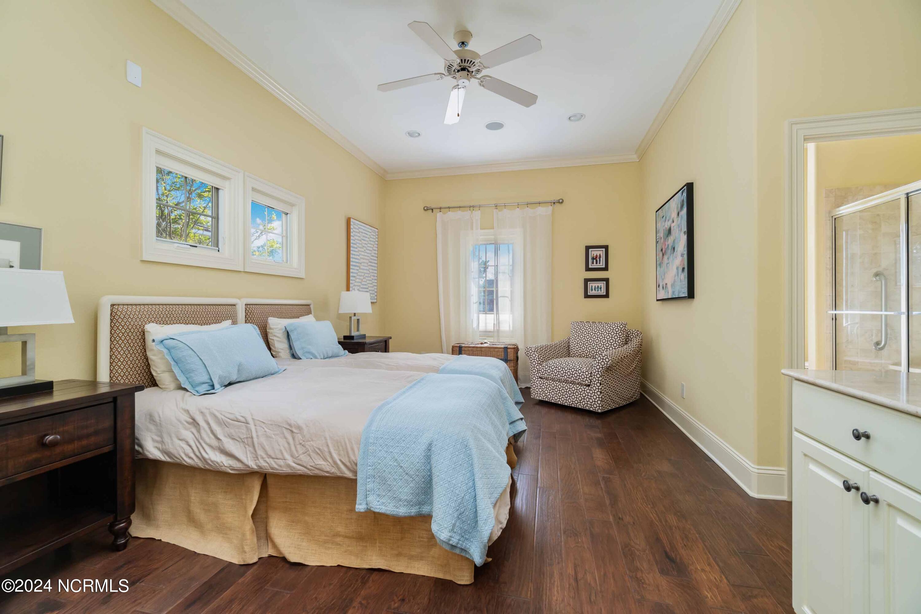 6054 Dolphin Road Oriental, NC 28571 - Photo 44 of 76 Spacious Guest Suite