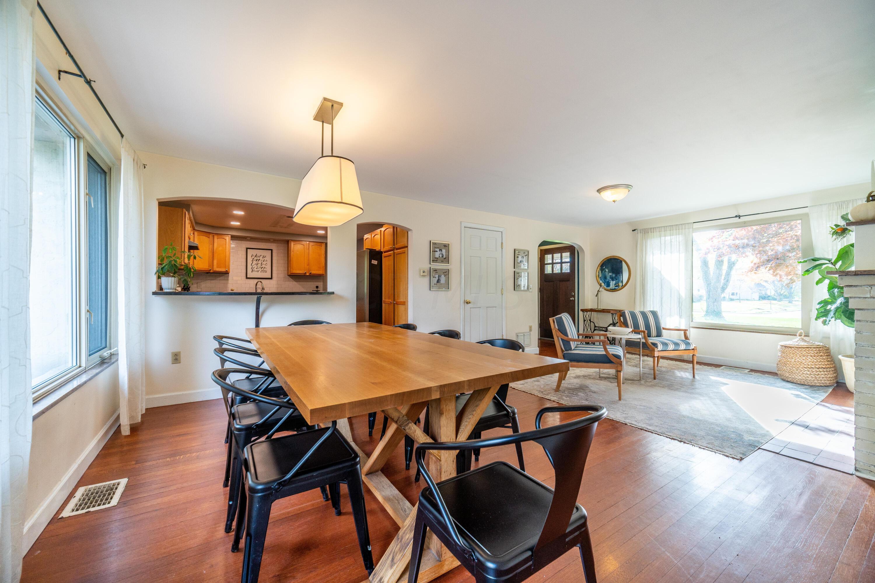 1470 Ridgeview Road Columbus, OH 43221 - Photo 5 of 38 1470 Ridgeview Rd-32