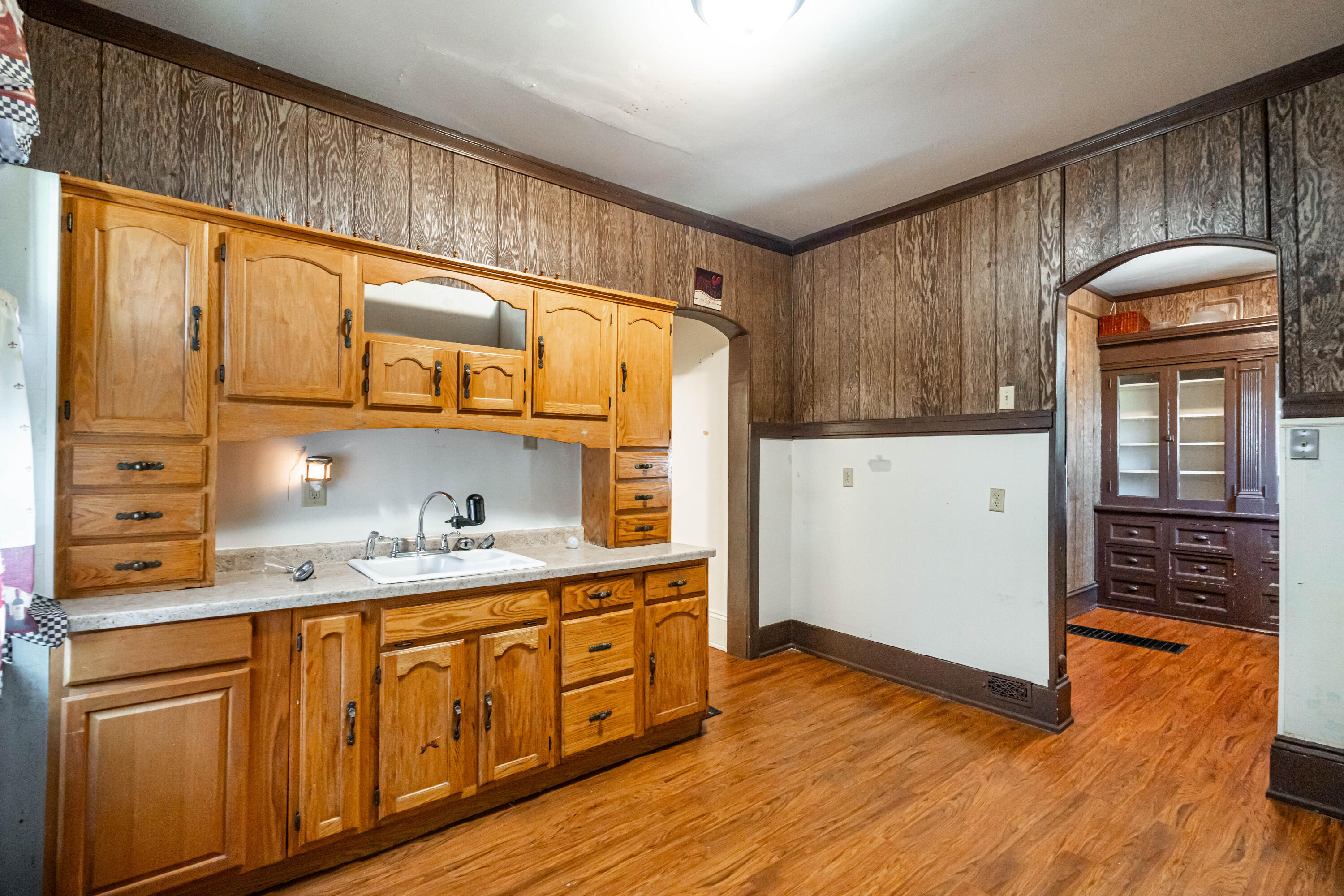 2043 North 28th Street Milwaukee, WI 53208 - Photo 9 of 42 DSC08113