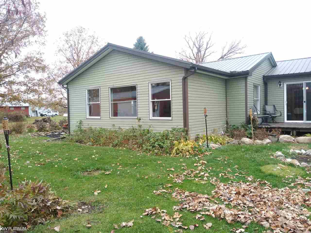 8991 Hill Road Goodells, MI 48027 - Photo 11 of 68 50026967-10.JPG