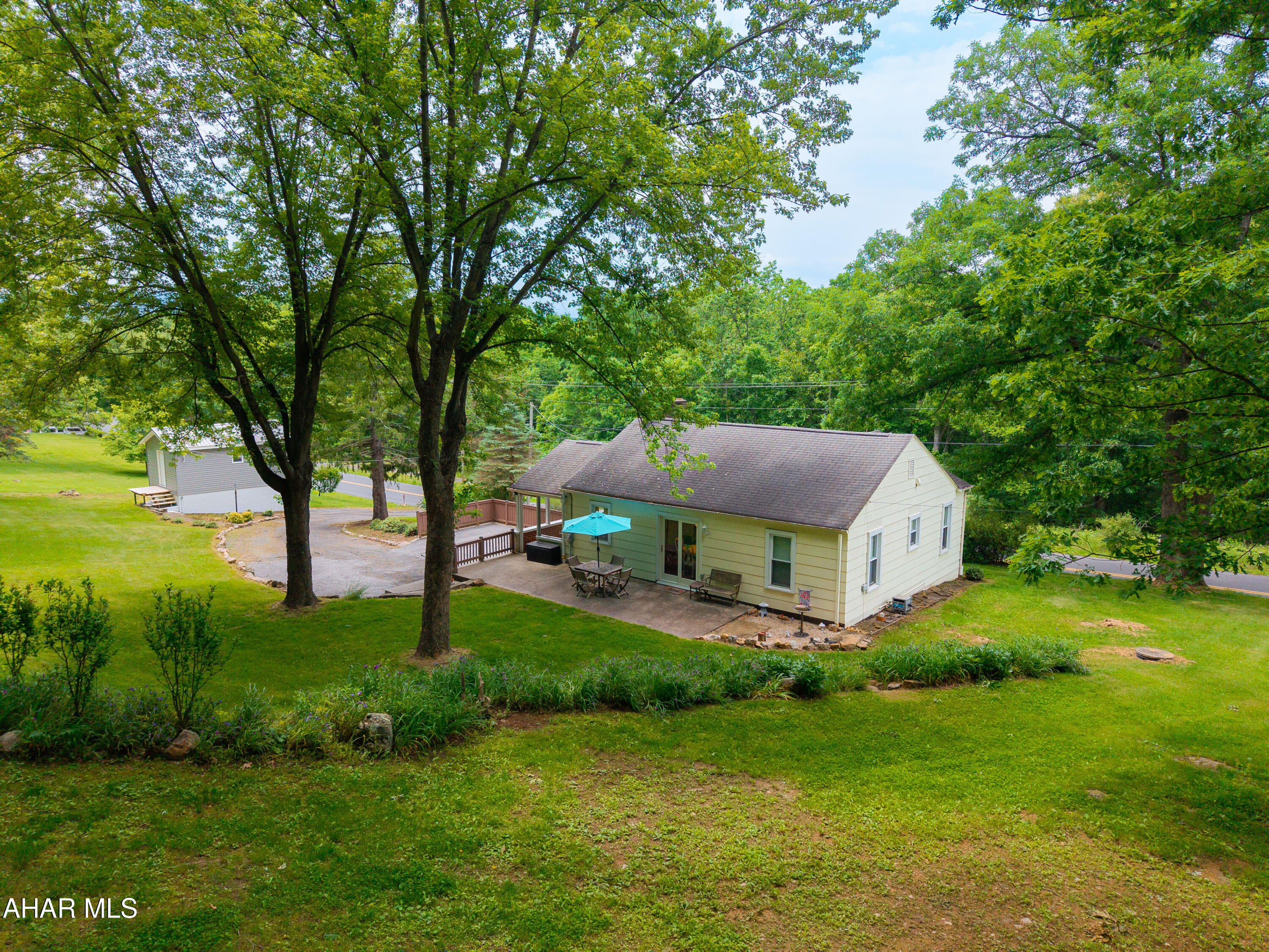 1048 Imlertown Road Bedford, PA 15522 - Photo 16 of 57