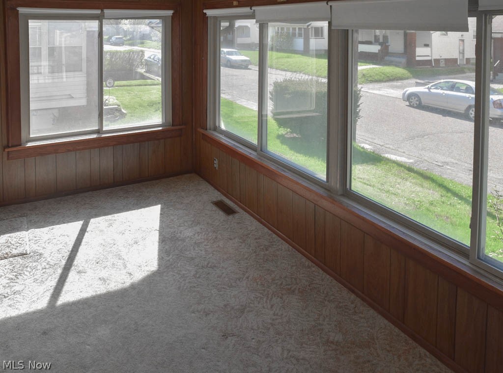2337 11th Street Northwest Canton, OH 44708 - Photo 11 of 14 Sunroom