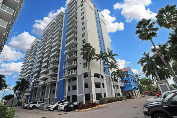 $2,600 | 5085 Northwest 7th Street, Unit 601, Miami, FL 33126