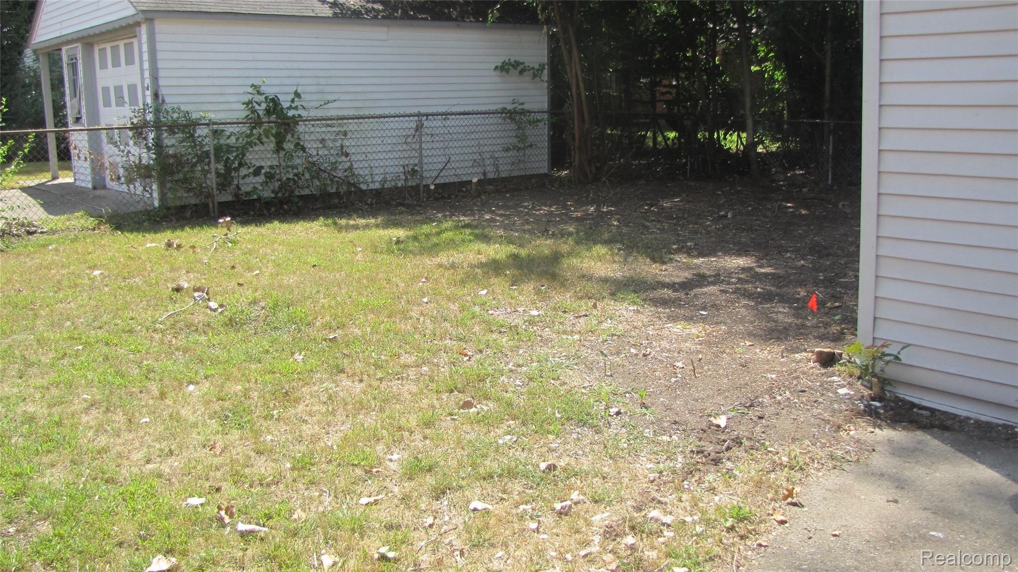 19323 Sunderland Road Detroit, MI 48219 - Photo 4 of 13 IMG_0129.JPG
