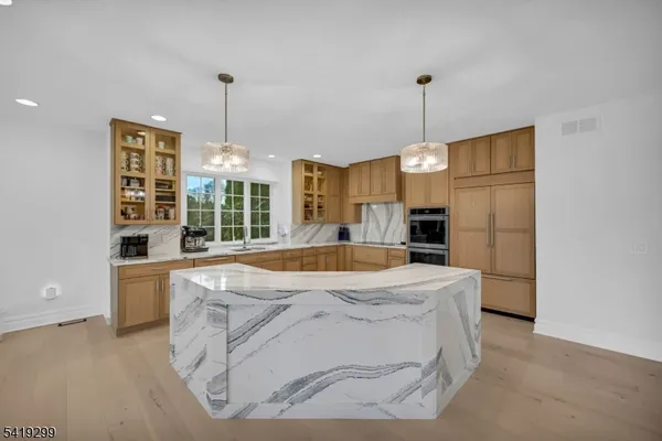 $1,899,000 | 9 Wortman Way, Chester, NJ 07930