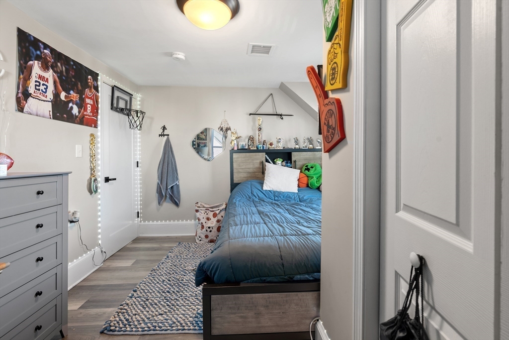 11 Appleton Terrace Everett, MA 02149 - Photo 15 of 28 Gallery Image 15