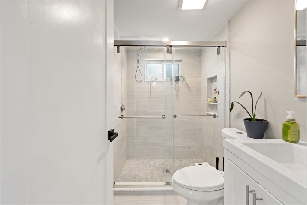 11 Appleton Terrace Everett, MA 02149 - Photo 16 of 28 Gallery Image 16