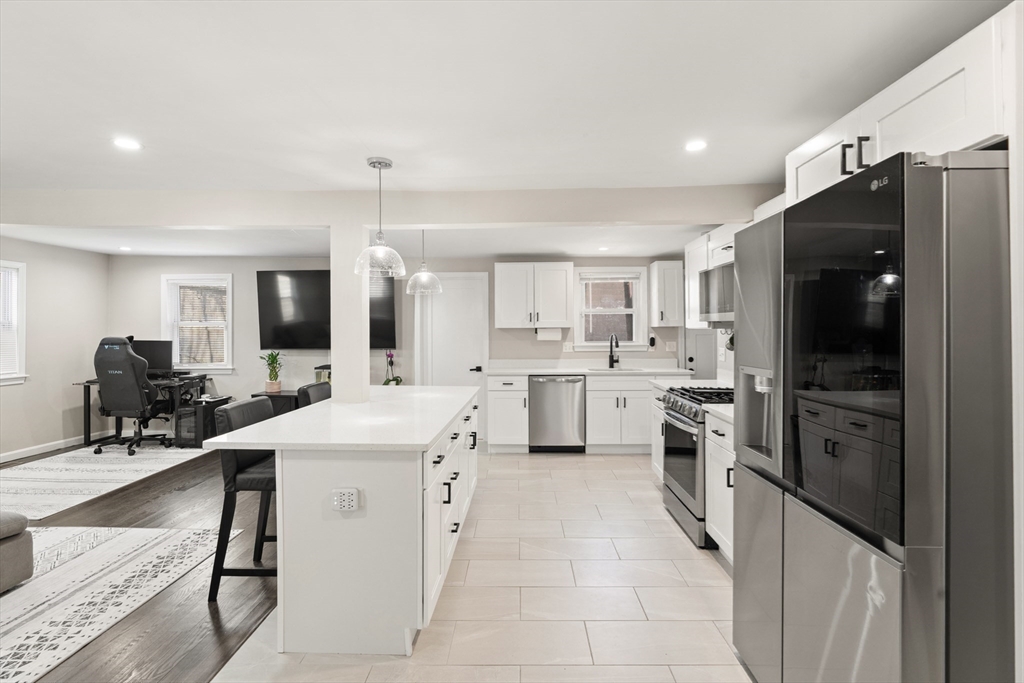 11 Appleton Terrace Everett, MA 02149 - Photo 3 of 28 Gallery Image 3