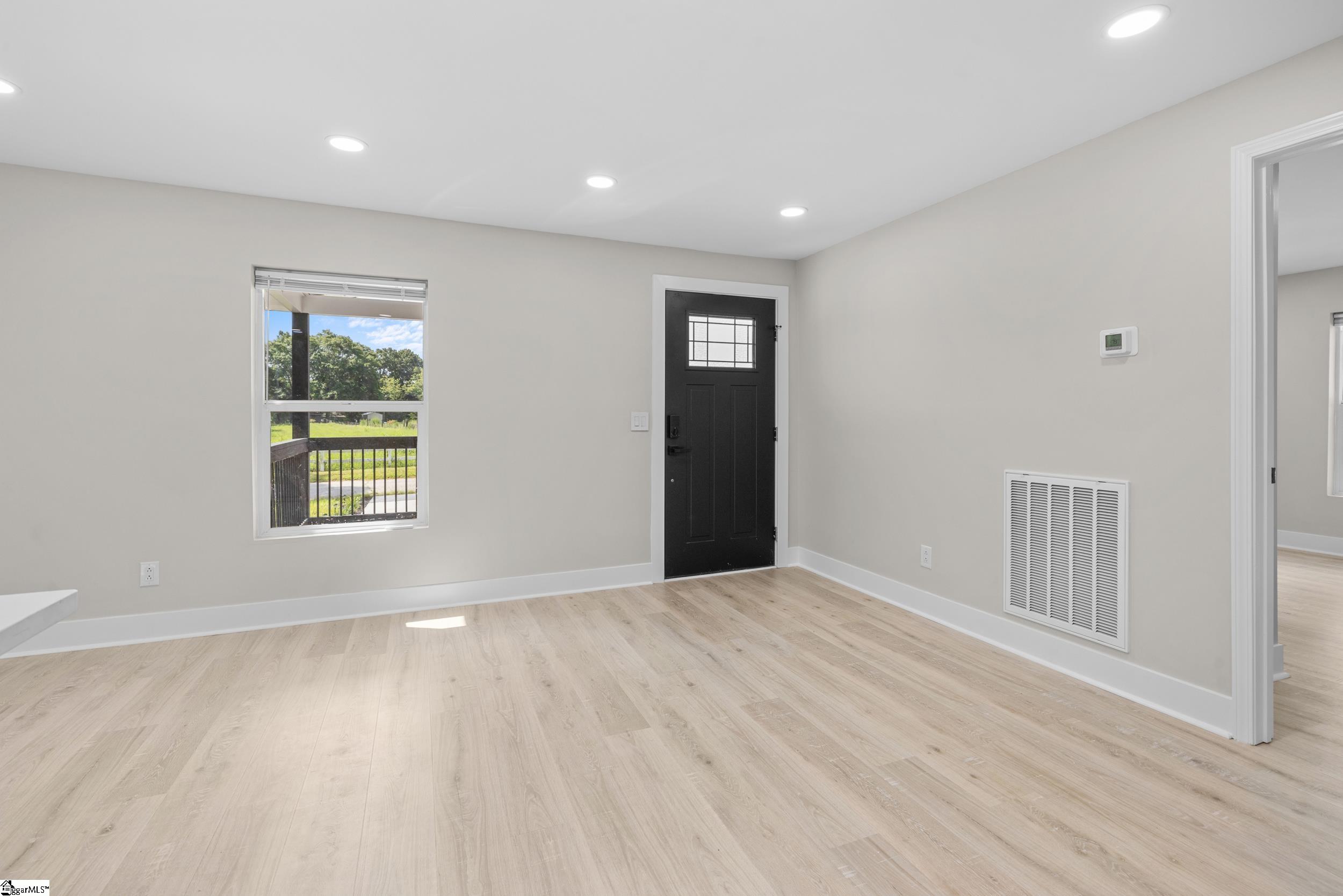 118 Strawberry Road Anderson, SC 29626 - Photo 9 of 29 Gallery Image 9