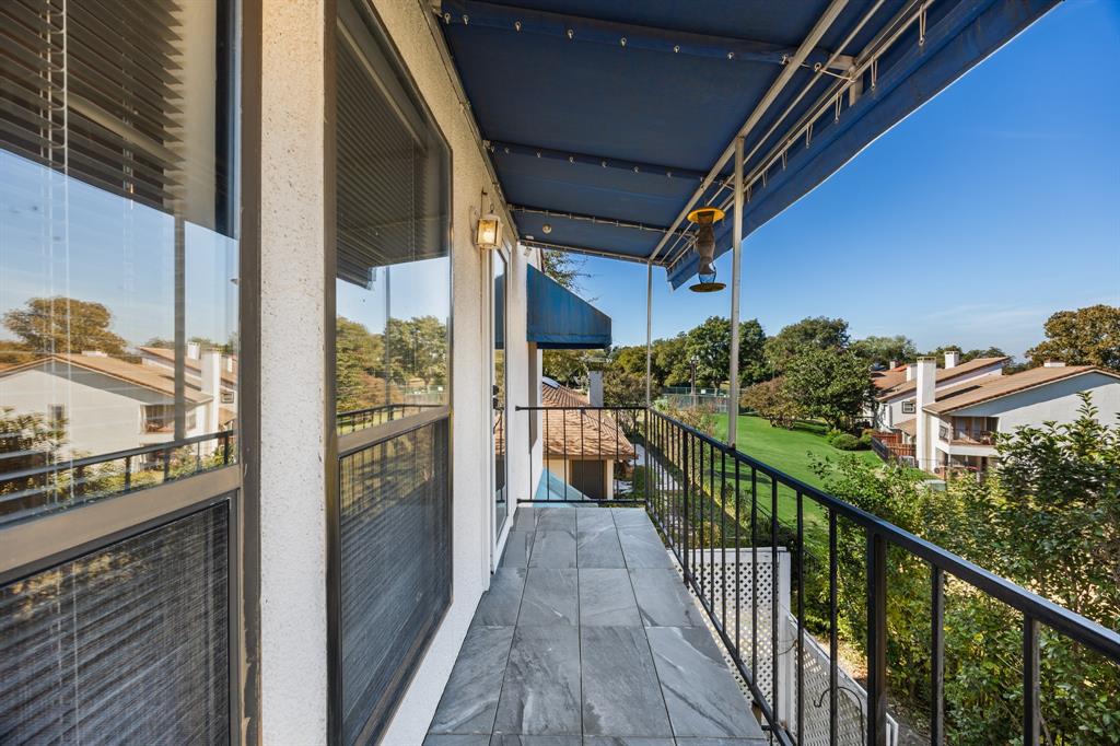 3002 Preston Court Rockwall, TX 75087 - Photo 26 of 39 a view of a balcony