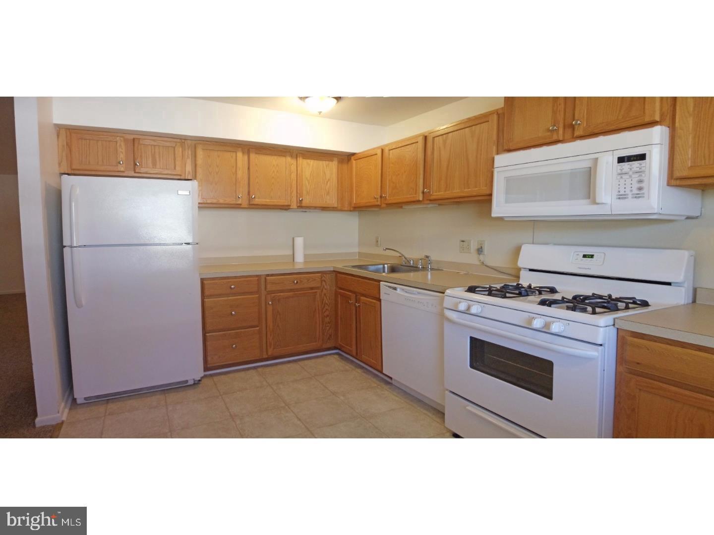 2914 State Hill Road, Unit D8 Reading, PA 19610 - Photo 7 of 12 Gallery Image 7