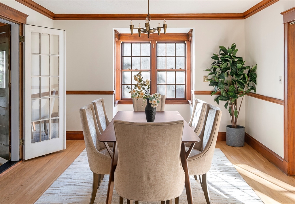1643 Washington Street Newton, MA 02465 - Photo 6 of 29