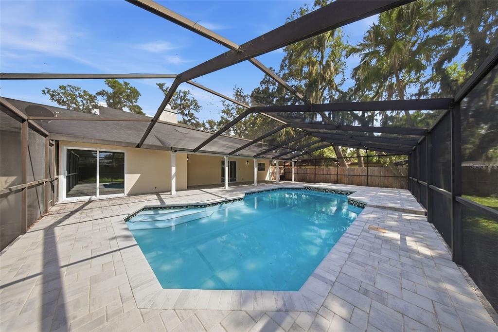 2104 Doefield Court Valrico, FL 33596 - Photo 11 of 40