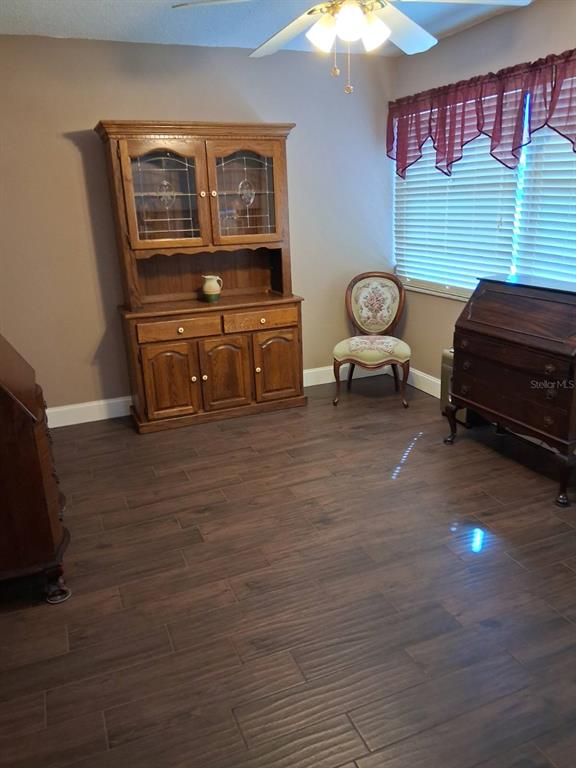 6770 Riviera Pinellas Park, FL 33781 - Photo 16 of 26