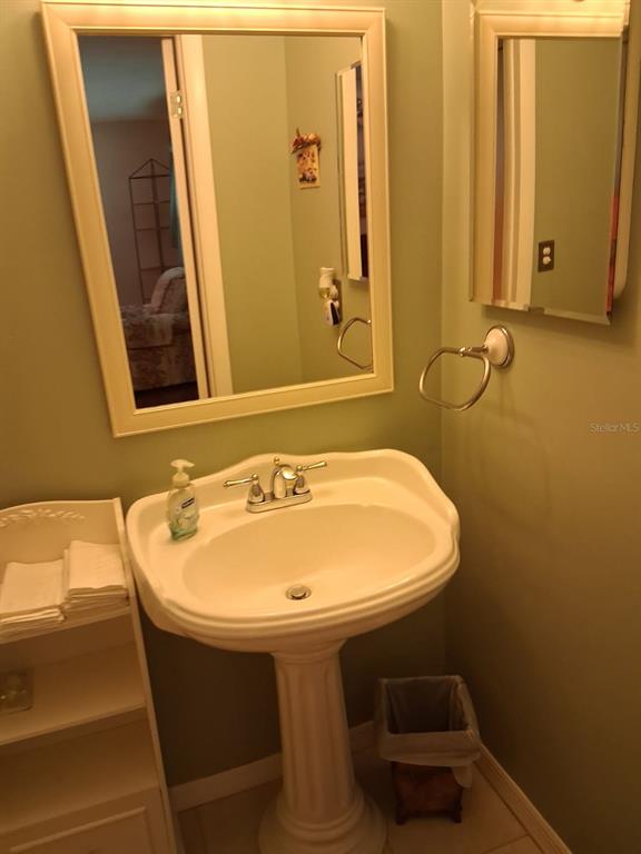 6770 Riviera Pinellas Park, FL 33781 - Photo 8 of 26