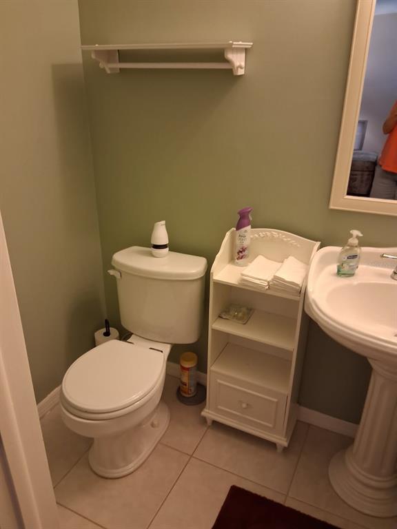 6770 Riviera Pinellas Park, FL 33781 - Photo 9 of 26