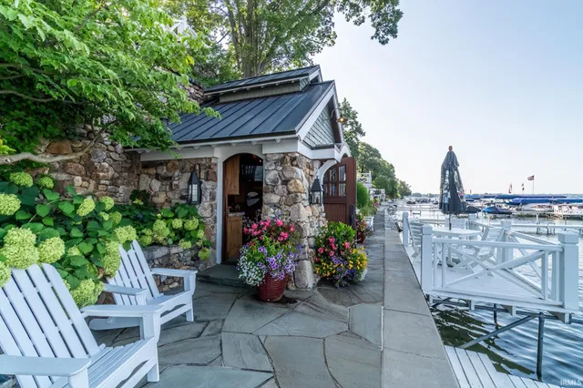 $3,600,000 | 11425 North Cedar Point High Road, Syracuse, IN 46567