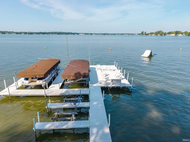 $3,600,000 | 11425 North Cedar Point High Road, Syracuse, IN 46567