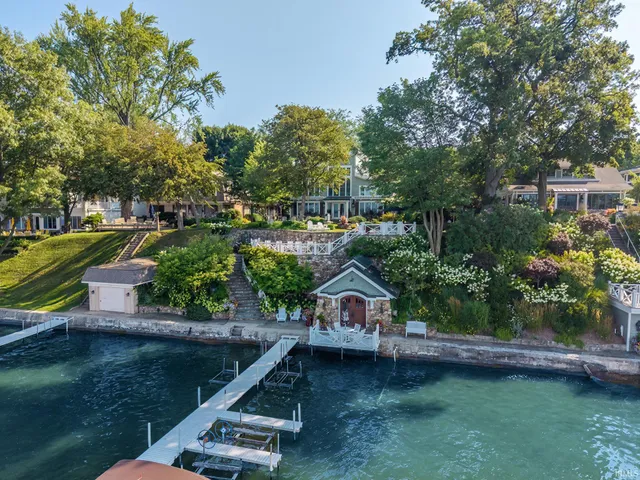 $3,600,000 | 11425 North Cedar Point High Road, Syracuse, IN 46567