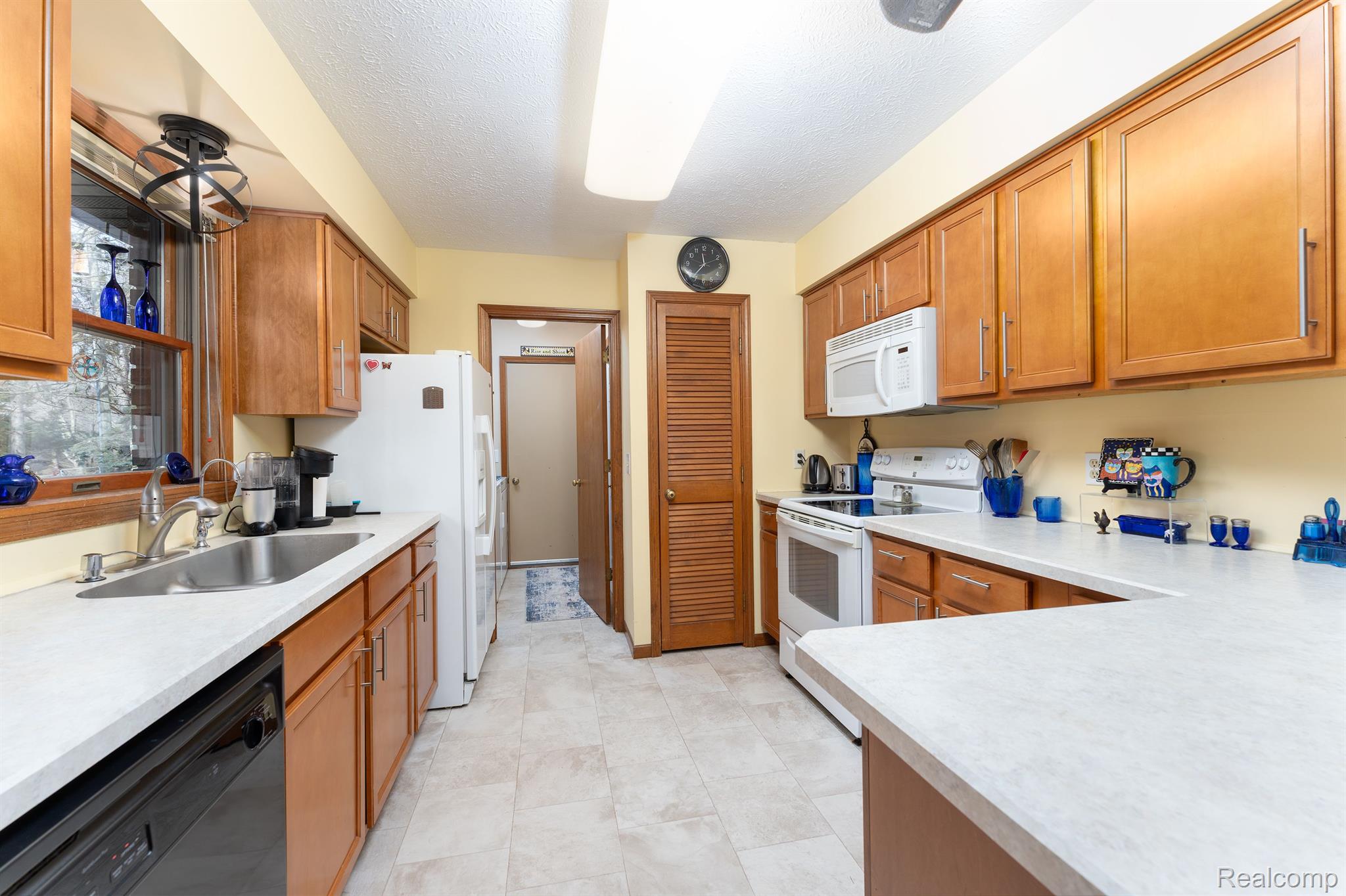 6025 North Owosso Road Fowlerville, MI 48836 - Photo 11 of 43 Gallery Image 11