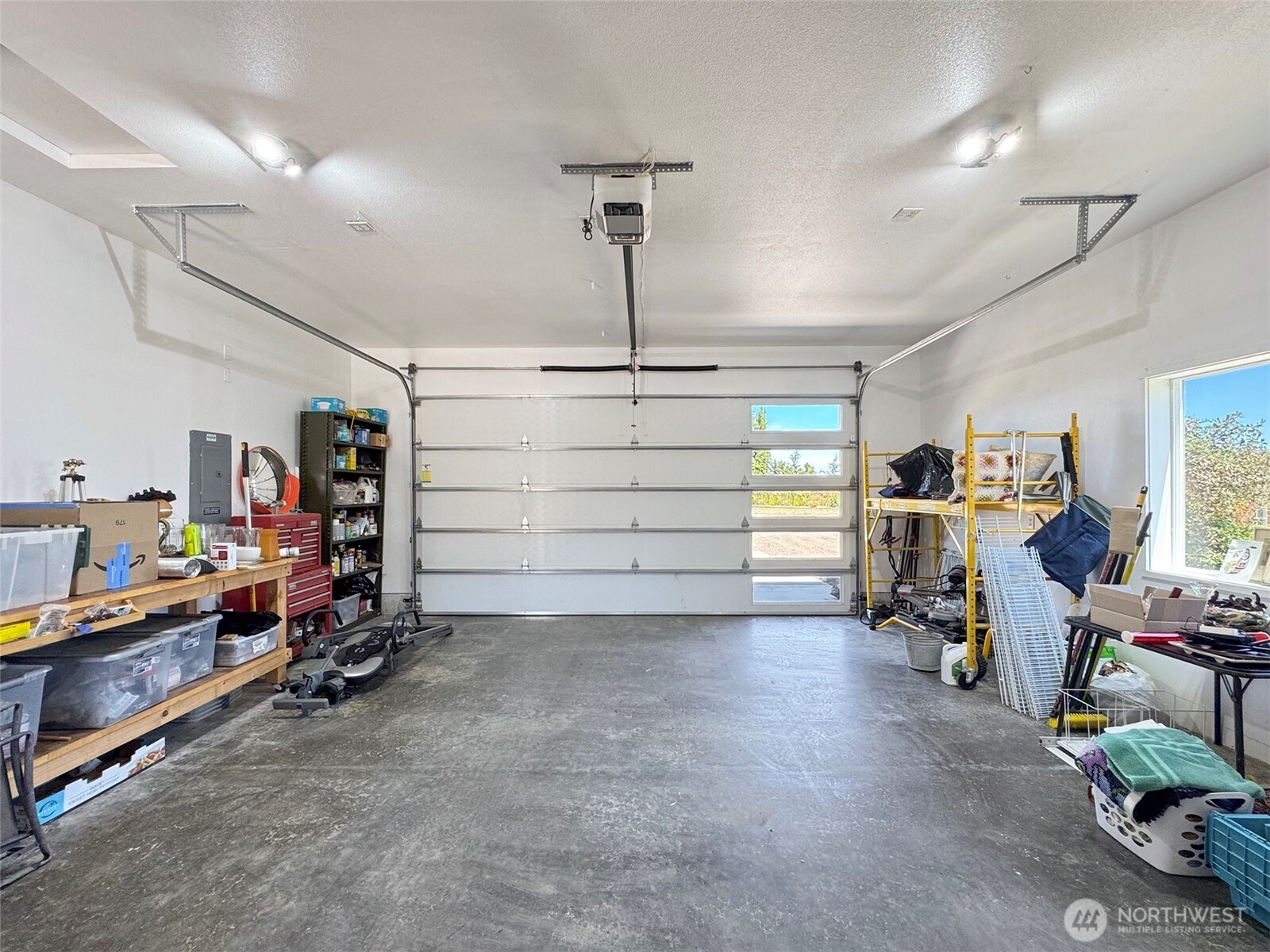 866 Jamestown Road Sequim, WA 98382 - Photo 29 of 40 a view of a room with toys