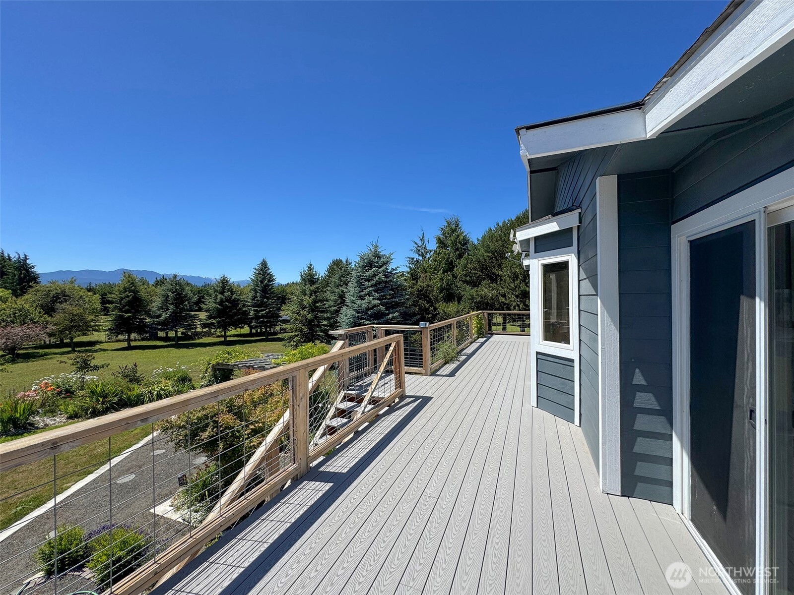 866 Jamestown Road Sequim, WA 98382 - Photo 7 of 40 a view of balcony and deck