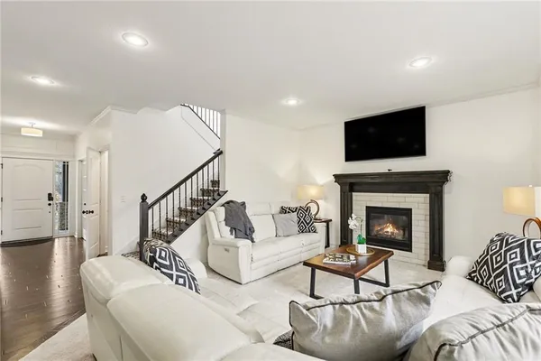 $575,000 | 4212 Southwest Stoney Brook Drive, Lee's Summit, MO 64082