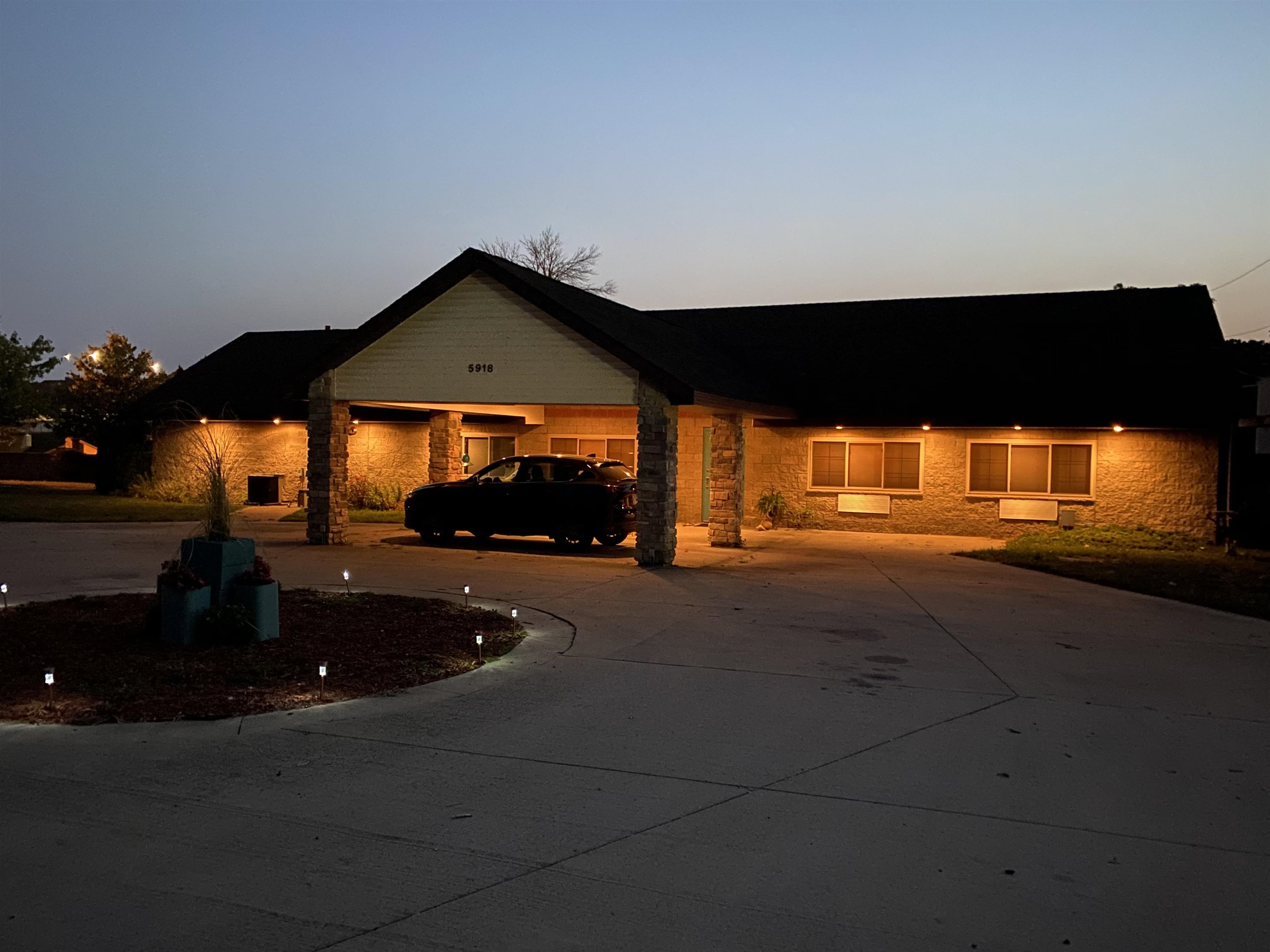 5918 Park Ridge Road Loves Park, IL 61111 - Photo 2 of 27