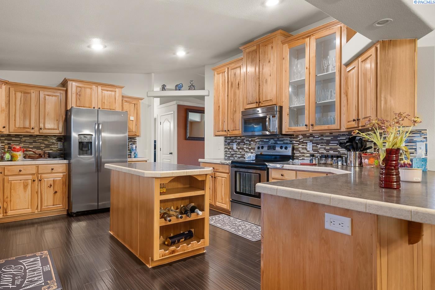 212005 East Cochran Road Kennewick, WA 99337 - Photo 13 of 30 Gallery Image 13