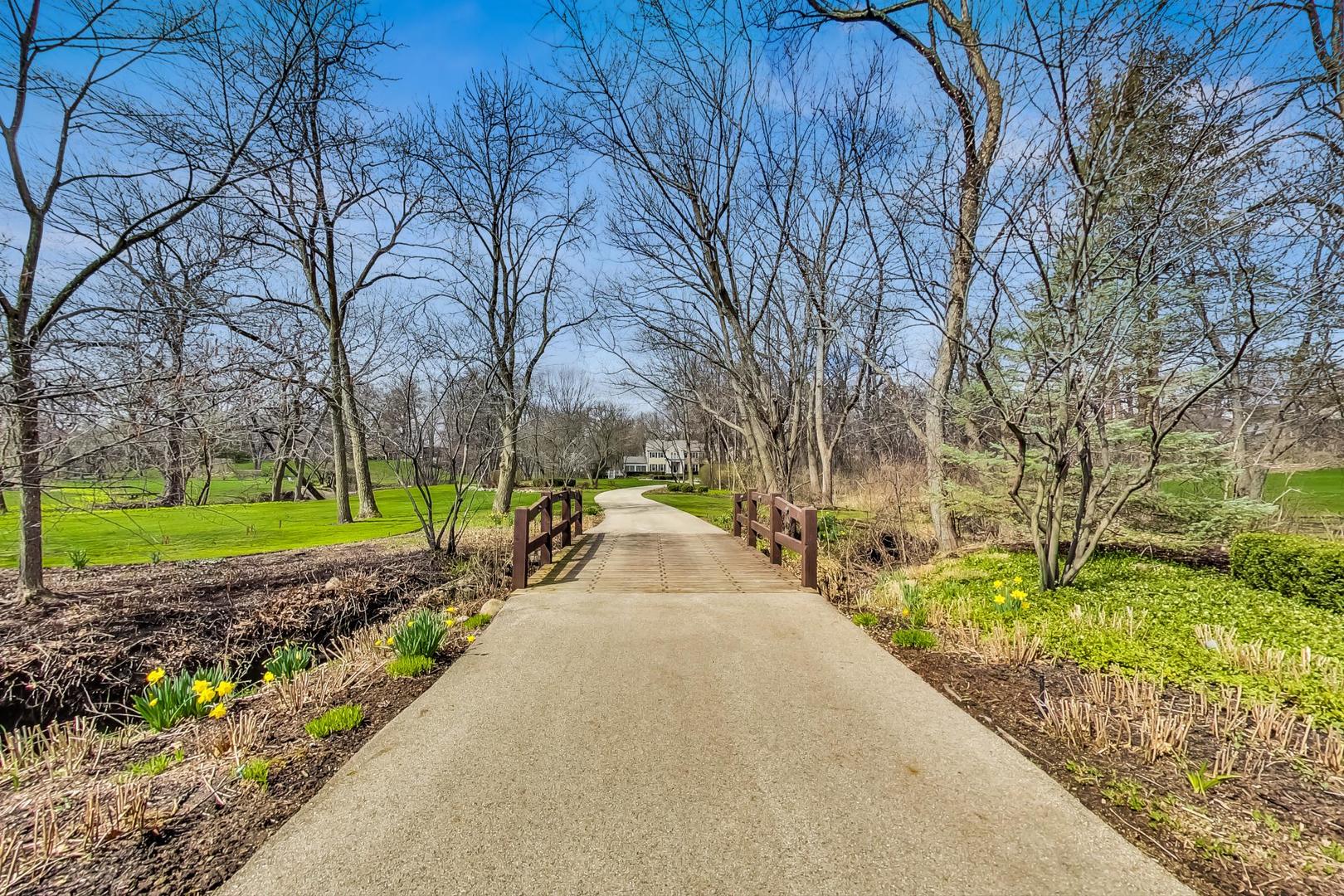 150 Firth Road Inverness, IL 60067 - Photo 5 of 83
