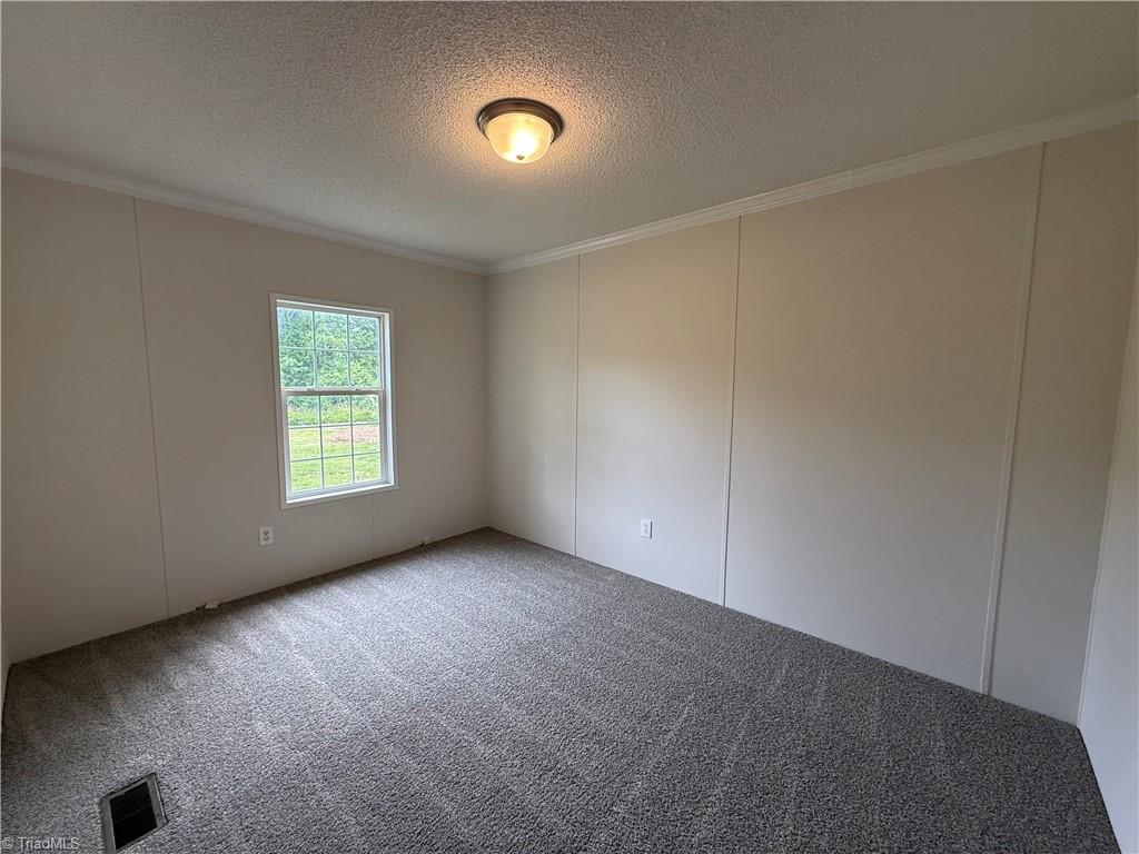 5474 Robinhood Road Winston-Salem, NC 27106 - Photo 6 of 9