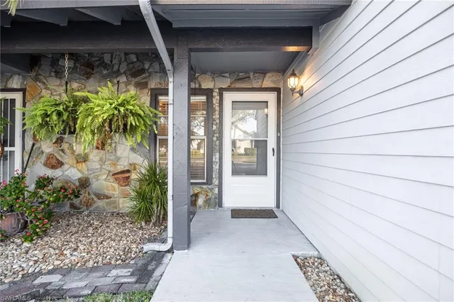 $159,900 | 10623 Arlingford Boulevard, Lehigh Acres, FL 33936