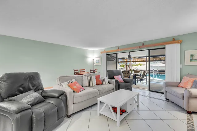 $610,000 | 423 Sombrero Beach Road, Unit 9, Marathon, FL 33050