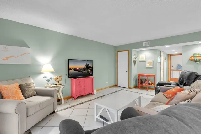 $610,000 | 423 Sombrero Beach Road, Unit 9, Marathon, FL 33050