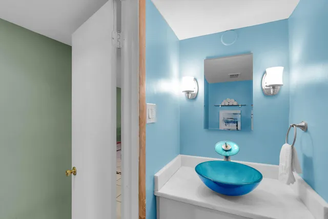 $610,000 | 423 Sombrero Beach Road, Unit 9, Marathon, FL 33050