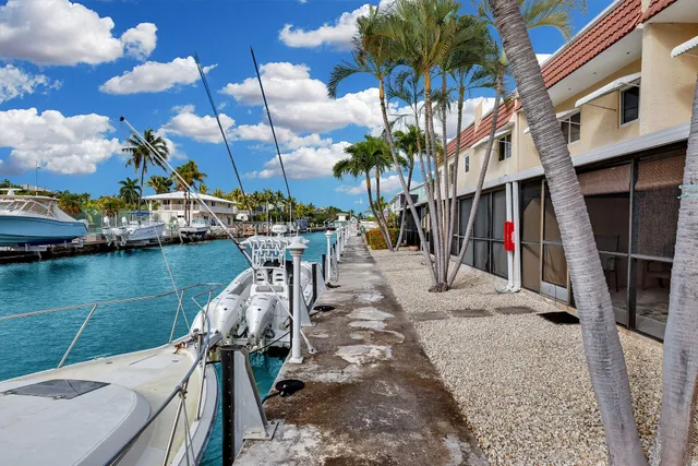 $610,000 | 423 Sombrero Beach Road, Unit 9, Marathon, FL 33050